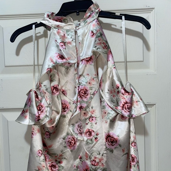 Satin Flower Blouse - Picture 2 of 4